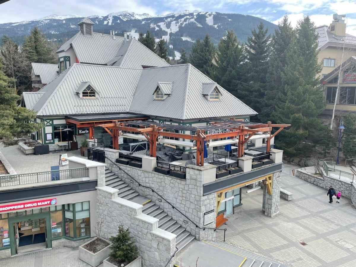 Whistler Village Centre By Latour Hotels And Resorts Extérieur photo