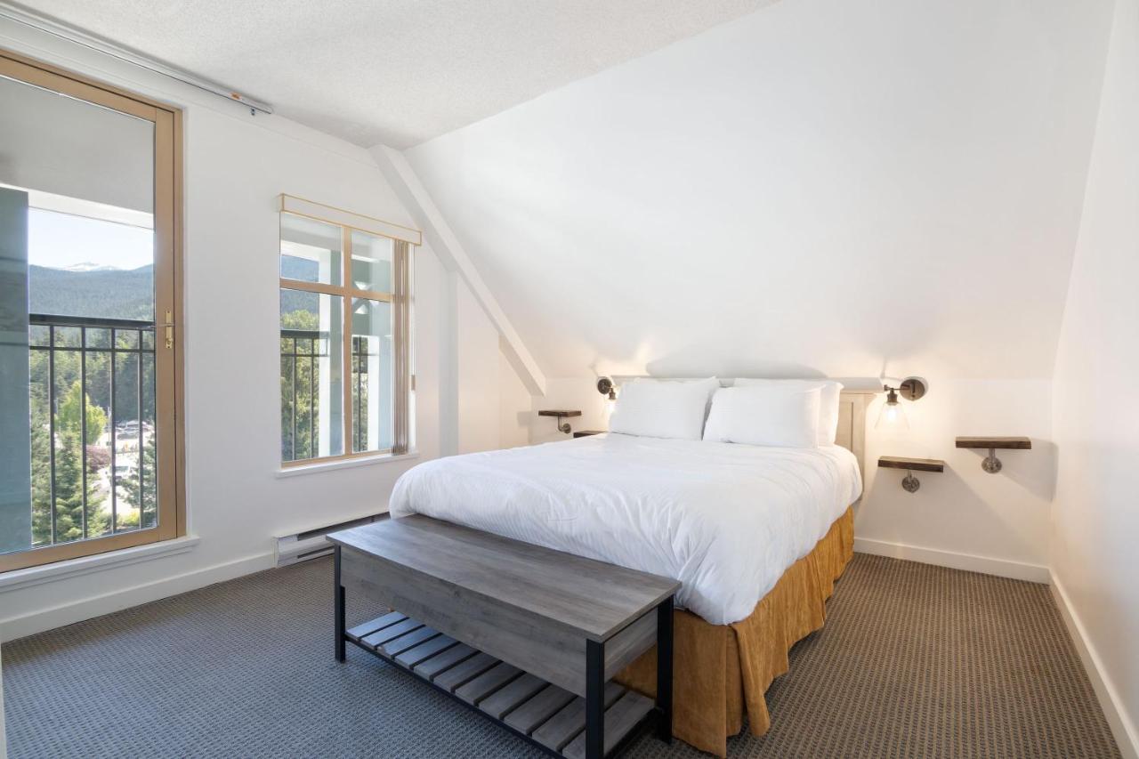 Whistler Village Centre By Latour Hotels And Resorts Extérieur photo